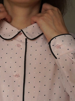 Блузка с контрастным кантом