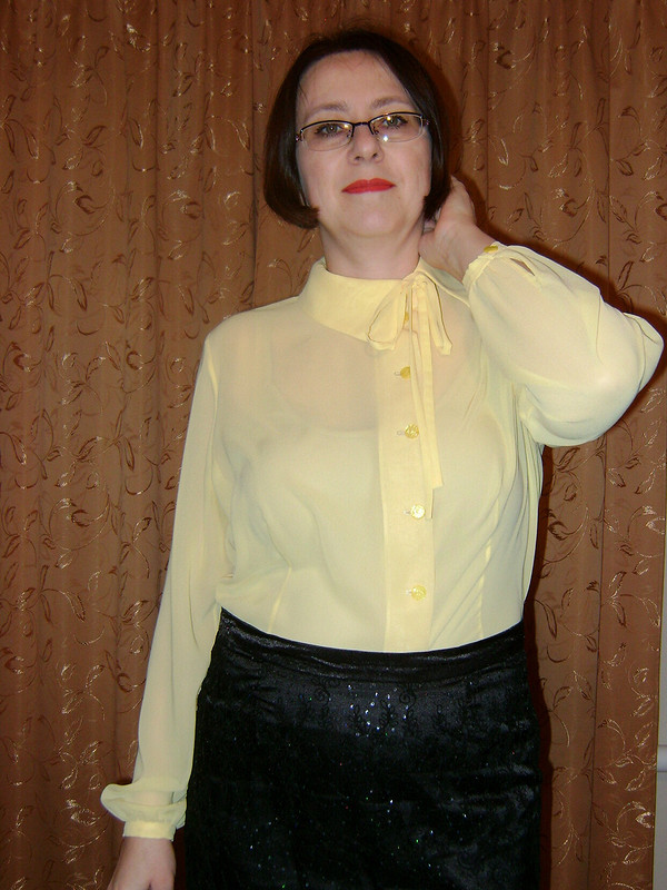 Блузка с ассимметричным воротником от anyesa