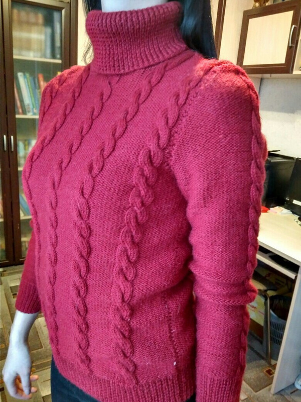 Вязаный свитер от ClaireS