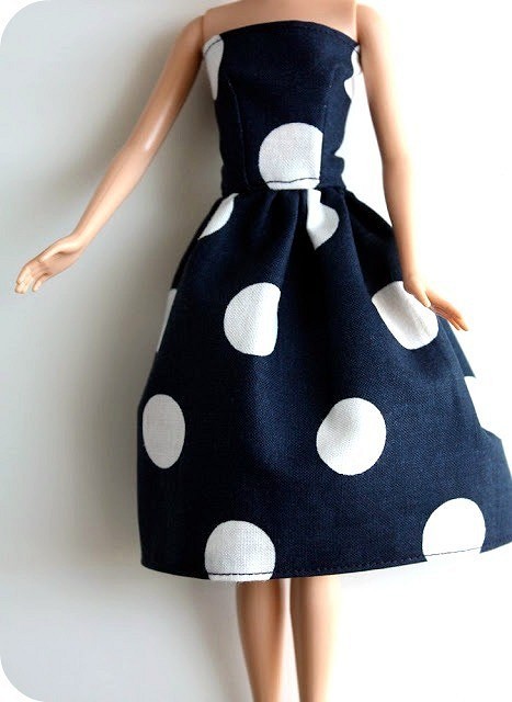 Поделка: Сшить пышное платье для куклы Барби. Подробный фото мастер-класс