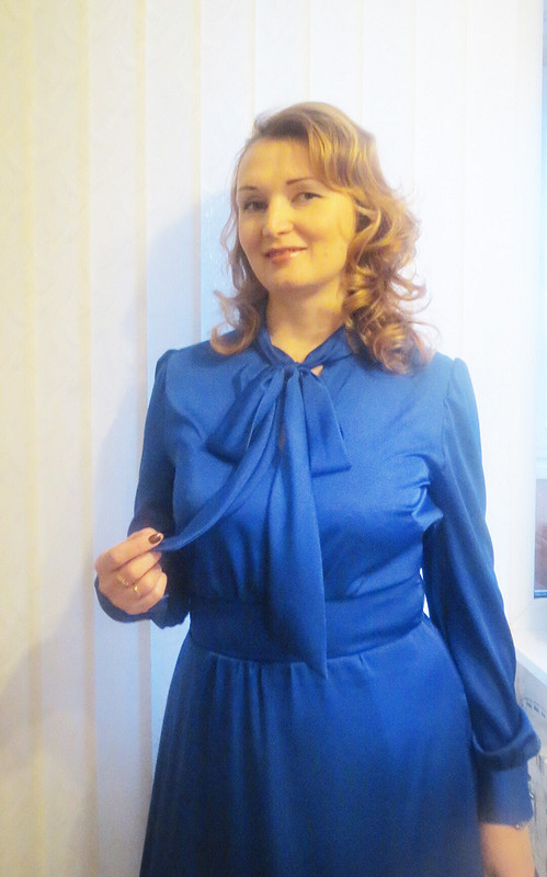 Синее платье от Вианн Роше