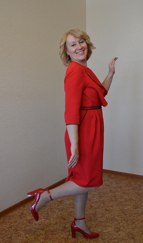 Маленькое красное платье от Rozali