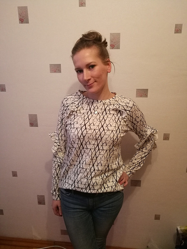 Пуловер с рюшами от Yulya_V