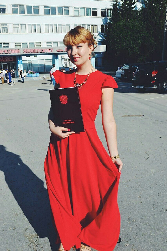Платье для выпускного в университете от EkaterinaKarpuhina