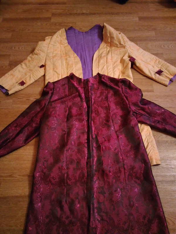 Пальто с мехом и капюшоном от kfhbcf7066