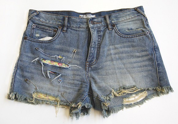 Как сделать шорты из старых джинсов