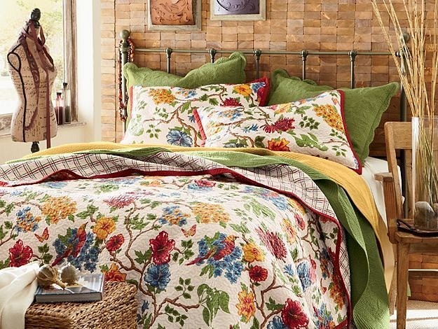 Декоративные подушки и покрывала для спальни - Блог Миромарк