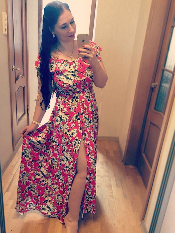 Платье с вырезом «кармен» от shemyreva_yulia