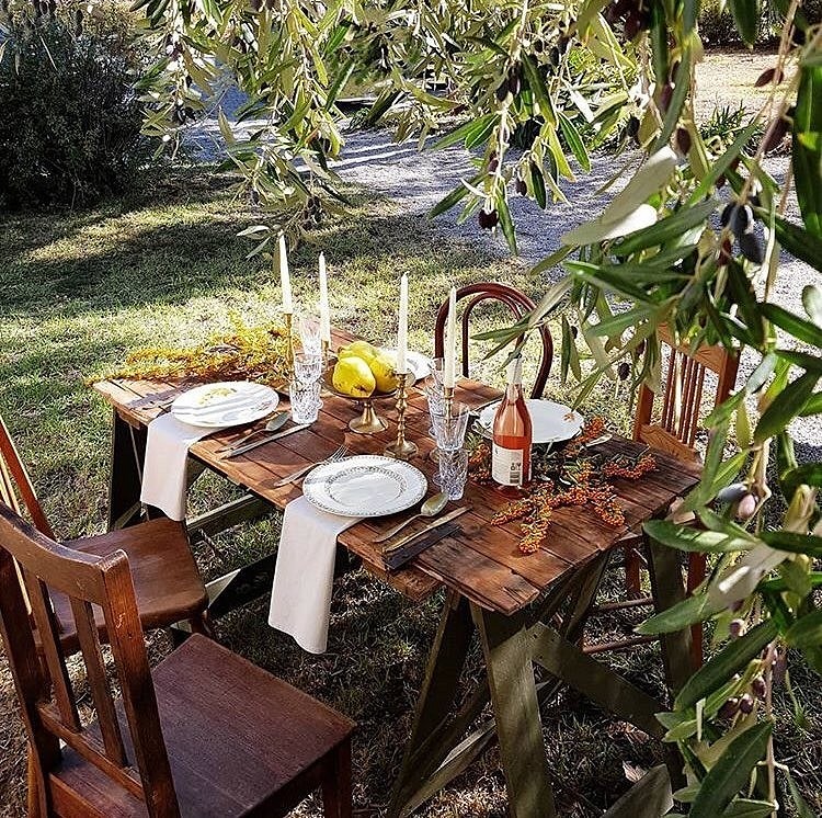 Накрываем стол в саду или на веранде: 44 идеи для вдохновения