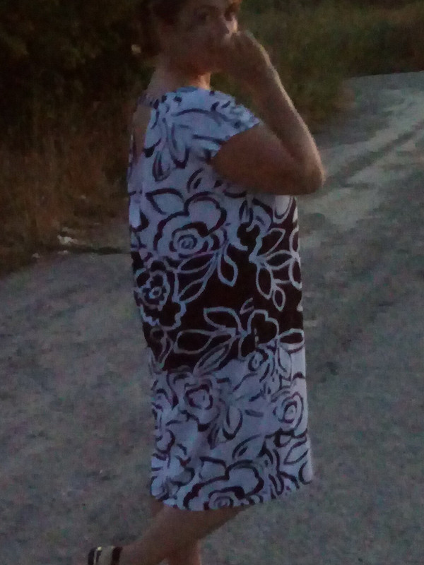 Платье с качелями на спине от Irina Alieva