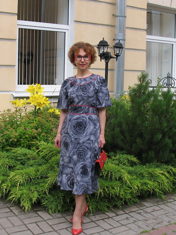 Платье с рукавами-крылышками от Людмила Лебедева
