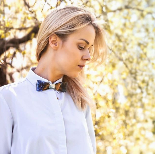 Женские галстуки: самые модные модели
