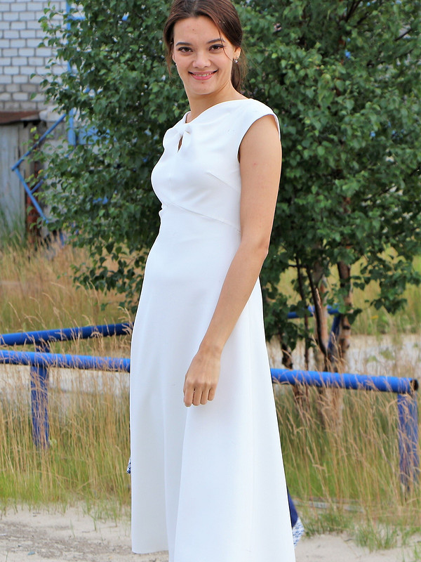 Белое платье с бантиком от Babyinfiniti