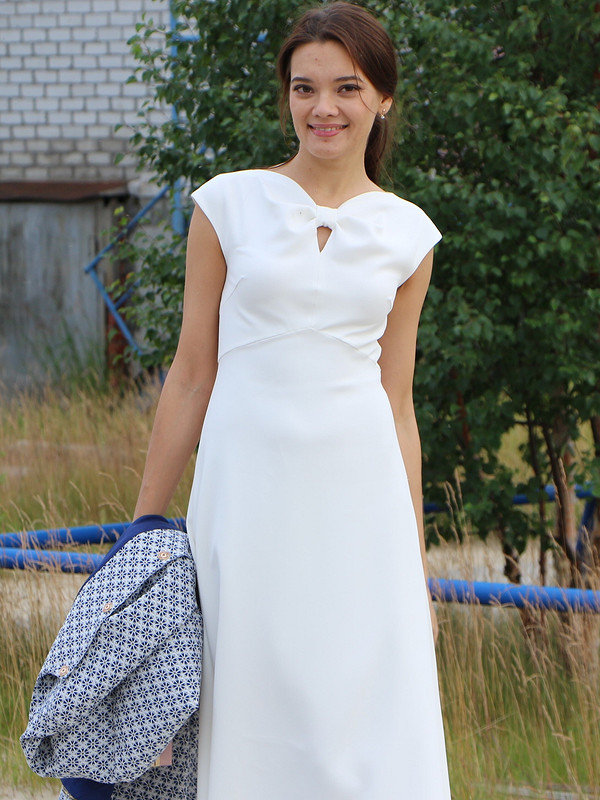 Белое платье с бантиком от Babyinfiniti