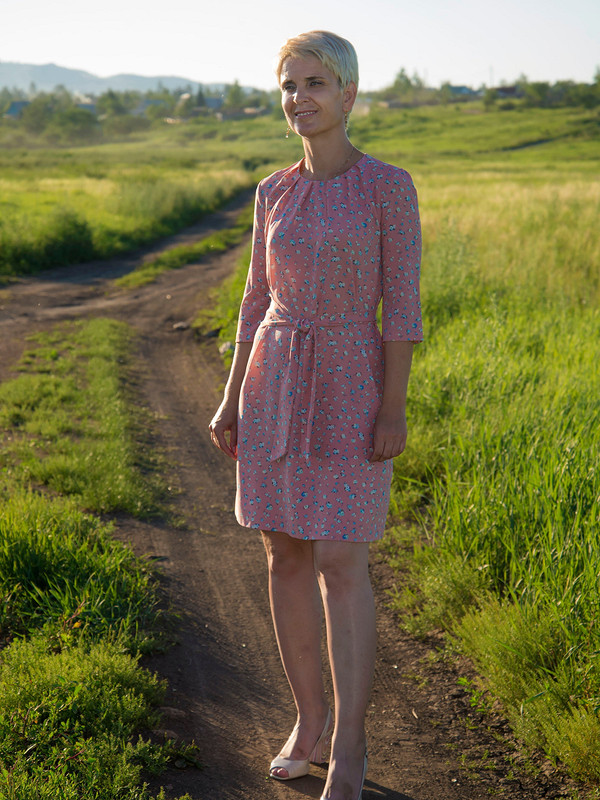Платье с мягкими складками у горловины от larisa_krasnokamensk
