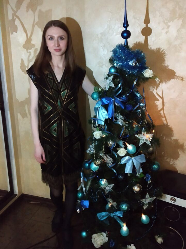 Платье новогоднее с пайетками от Artissingo