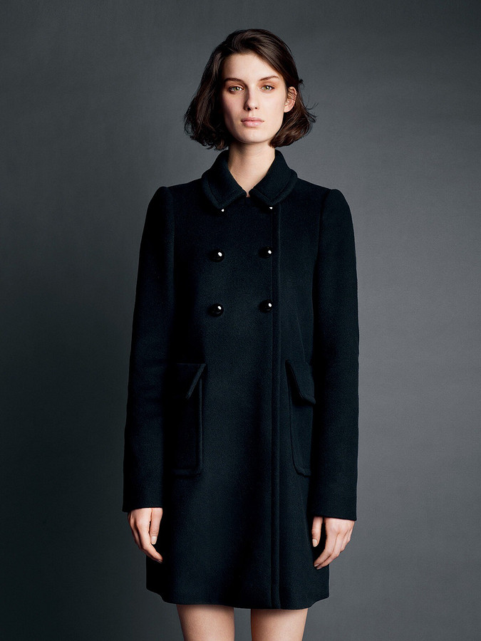 Черное пальто трапеция с чем носить