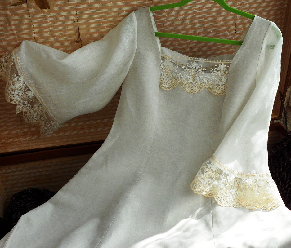 Простое льняное платье «Царевна-Лебедь» от Тётушка Осока