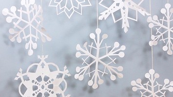 Трафареты снежинок (640 шаблонов) для вырезания на окна из бумаги