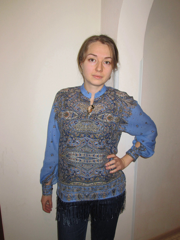 Блуза из Павловопосадского шерстяного палантина от Viktori