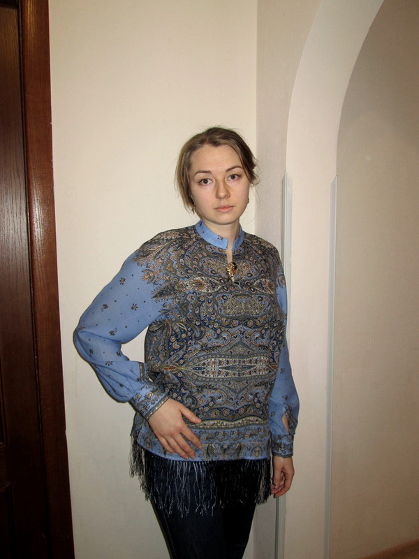 Блуза из Павловопосадского шерстяного палантина от Viktori