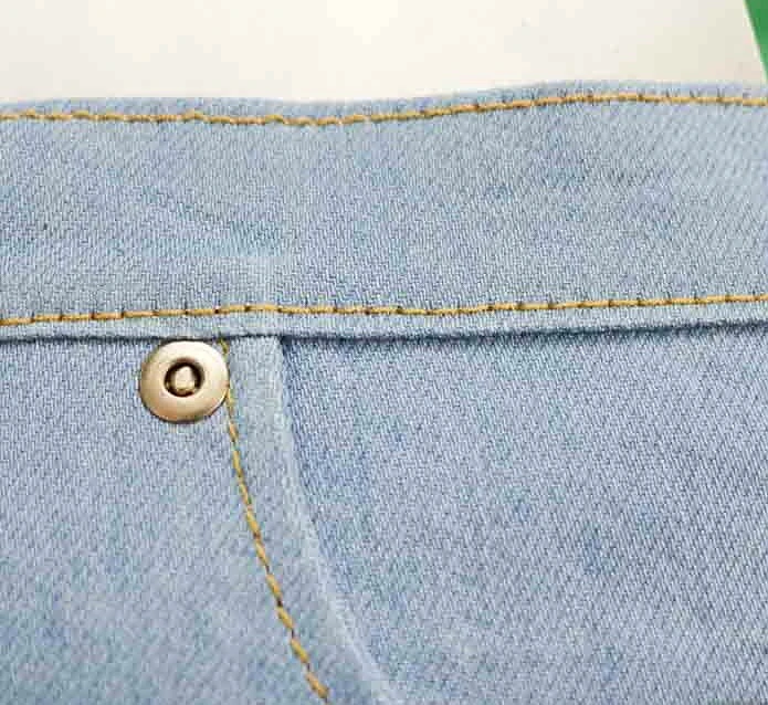 Как установить фурнитуру на джинсы: мастер-класс заклёпки, ножка, гвоздика, молотком, ткани, детали, гладким, шляпка, нечто, на наковальню, положите, нужно, установить, Убедитесь, точку, плотно, к ткани, сильно, случае, отверстие