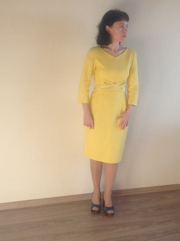 Желтое, весеннее платье.
