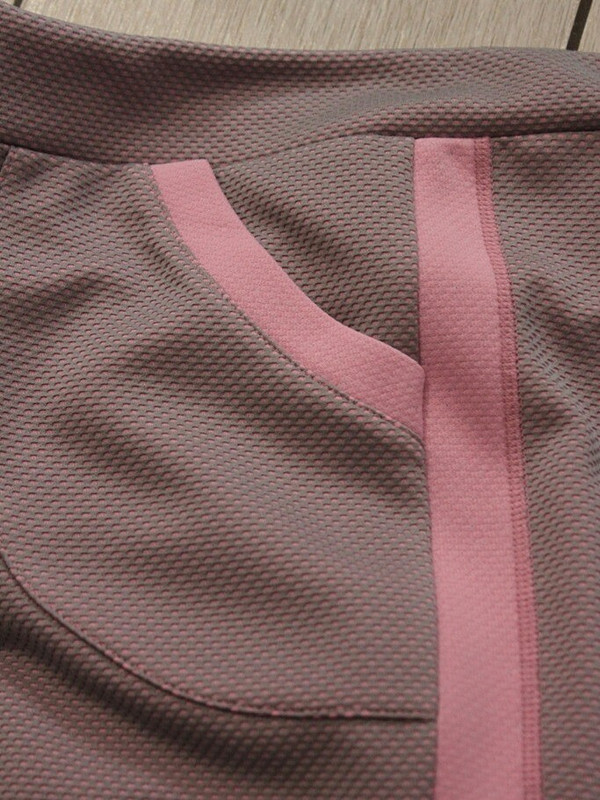 Серо-розовый костюм от ИриSка
