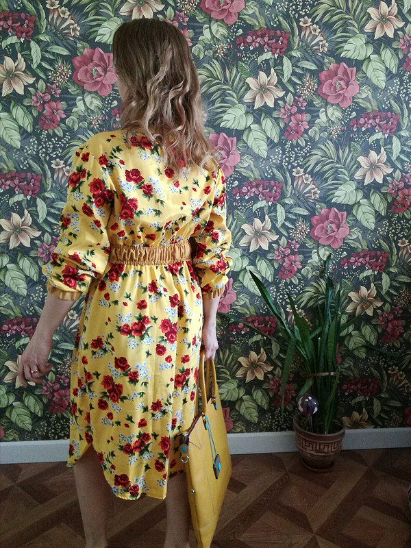 Платье желтое в цветочек от Таниша