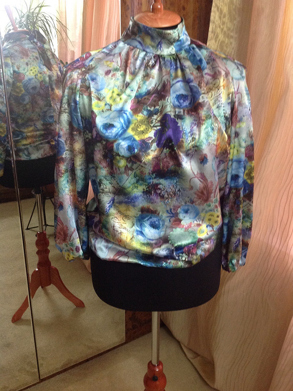 Блузка с цветами от elenastogova