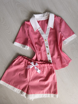 Работа с названием Розовая пижама