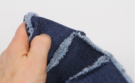 Как сшить наволочку для декоративной подушки из старых джинсов с «ёлочкой» из лоскутков