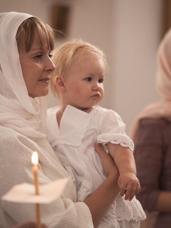 Красивые крестильные рубашечки и платья для малышек по православным канонам