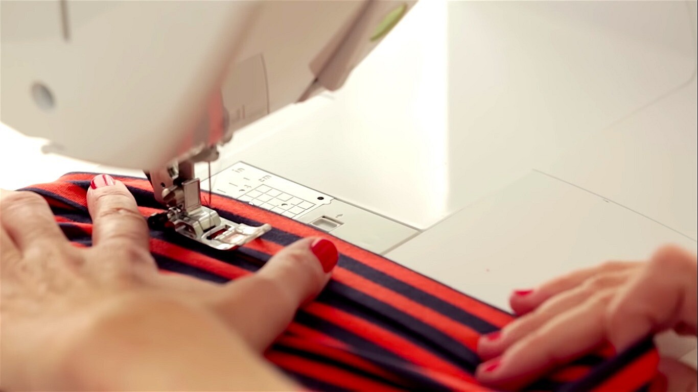Быстрый способ сшить юбку без готовой выкройки и швейной машинки