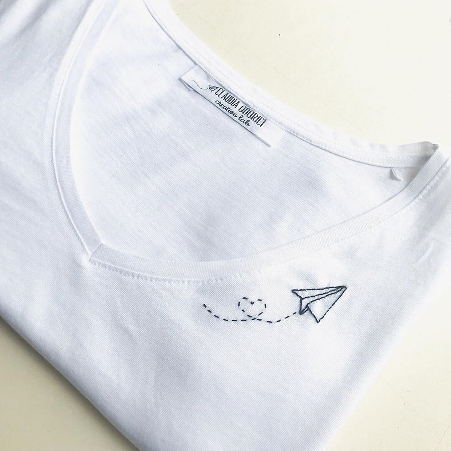 20 идей ручной вышивки на футболке, которые вам захочется повторить