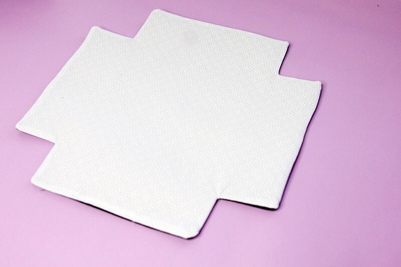 Как сделать красивую тканевую коробочку для хранения салфеток: пошаговая инструкция