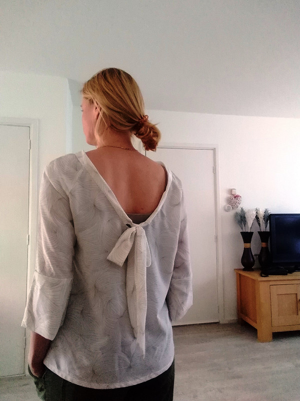 Блуза реглан и сзади бантик от Jouliko