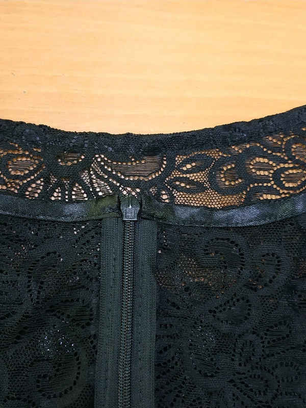 Блузка с ручной вышивкой и изумрудная юбка. от Анастасия Золотая