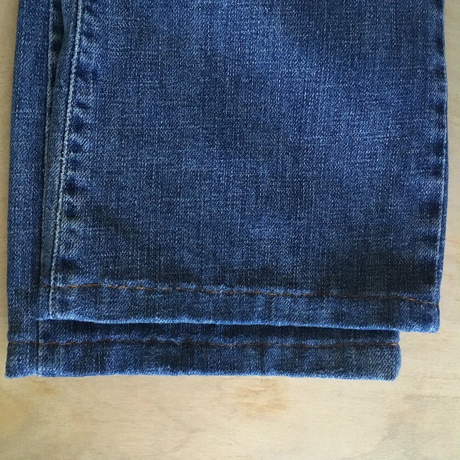 Как подшить джинсы вручную