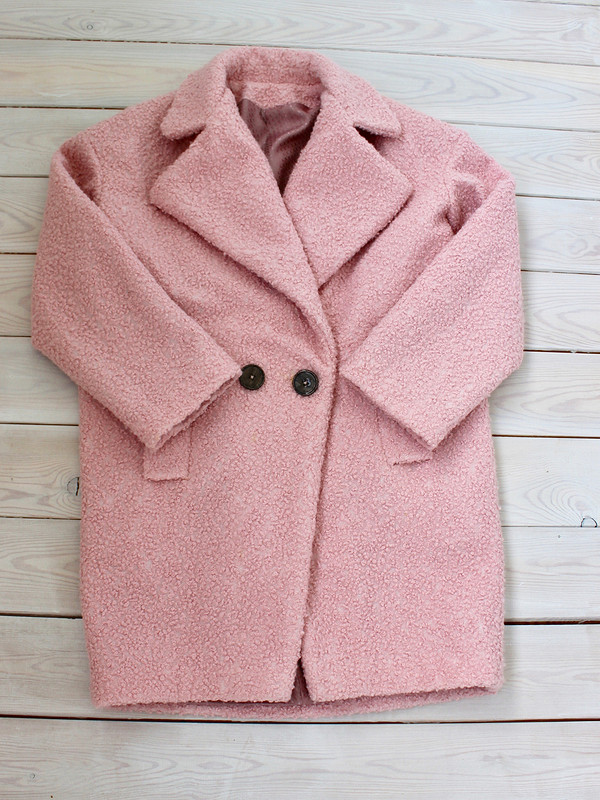Розовое пальто букле от MillaGri