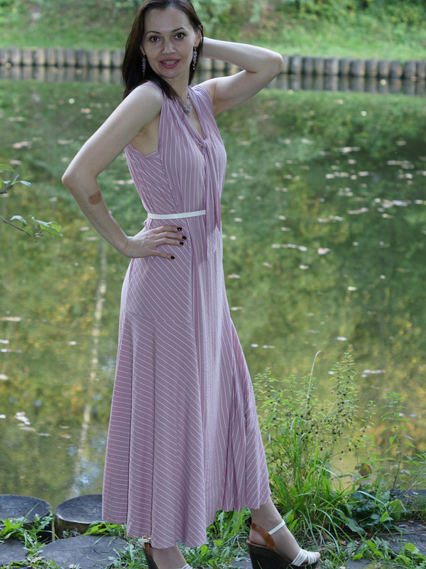 Нежное розовое платье в полоску от OlesyaArt