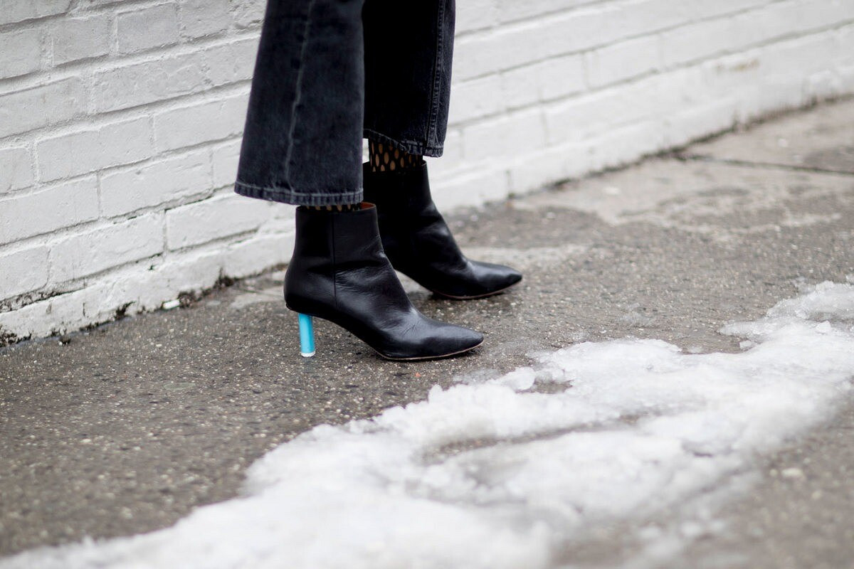Как защитить обувь от соли?