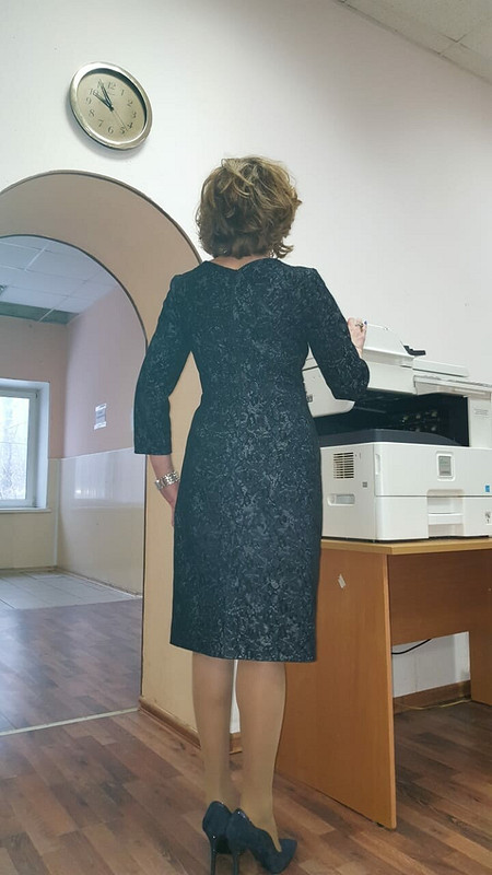 Платье-футляр из вельвета стрэйч от Ольга Зайцева