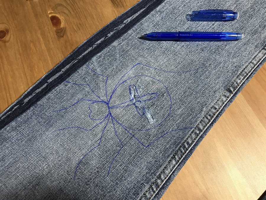 Вышиваем заплатки на джинсах «Как поймать паука»