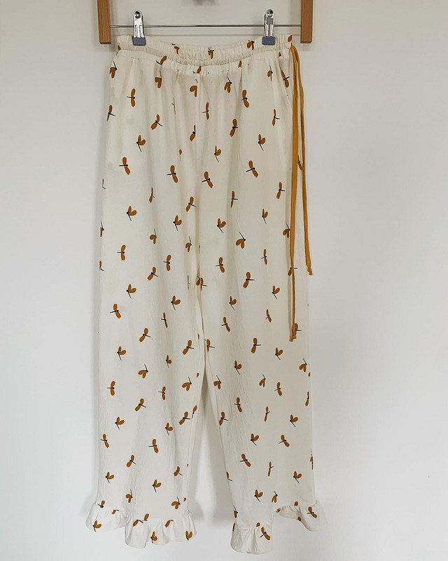 Пижамные брюки со стрекозами от @dresscodeless