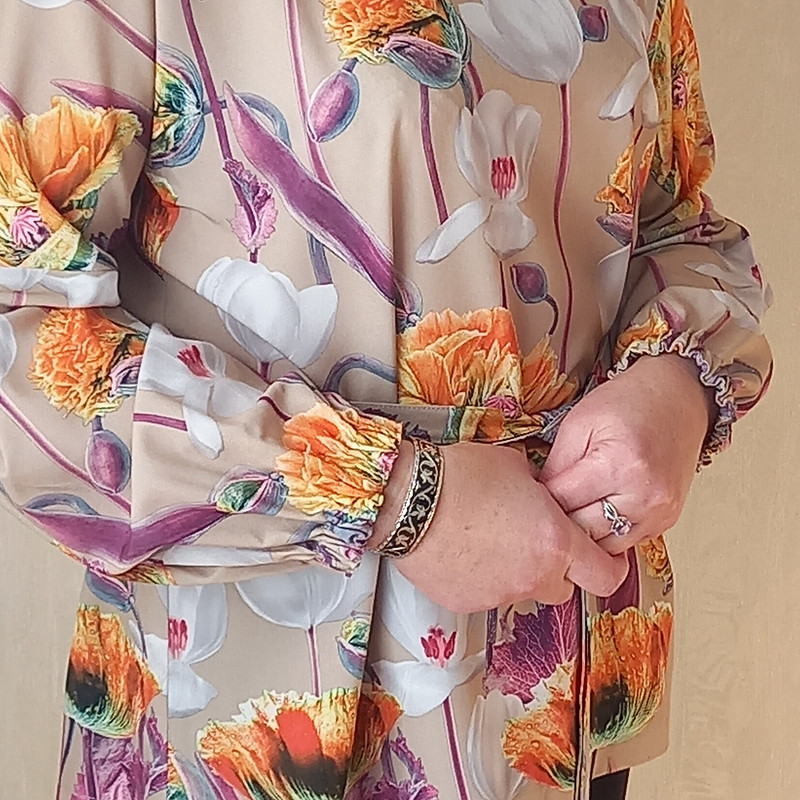 Блузка с цветочным принтом от Krasavitsa