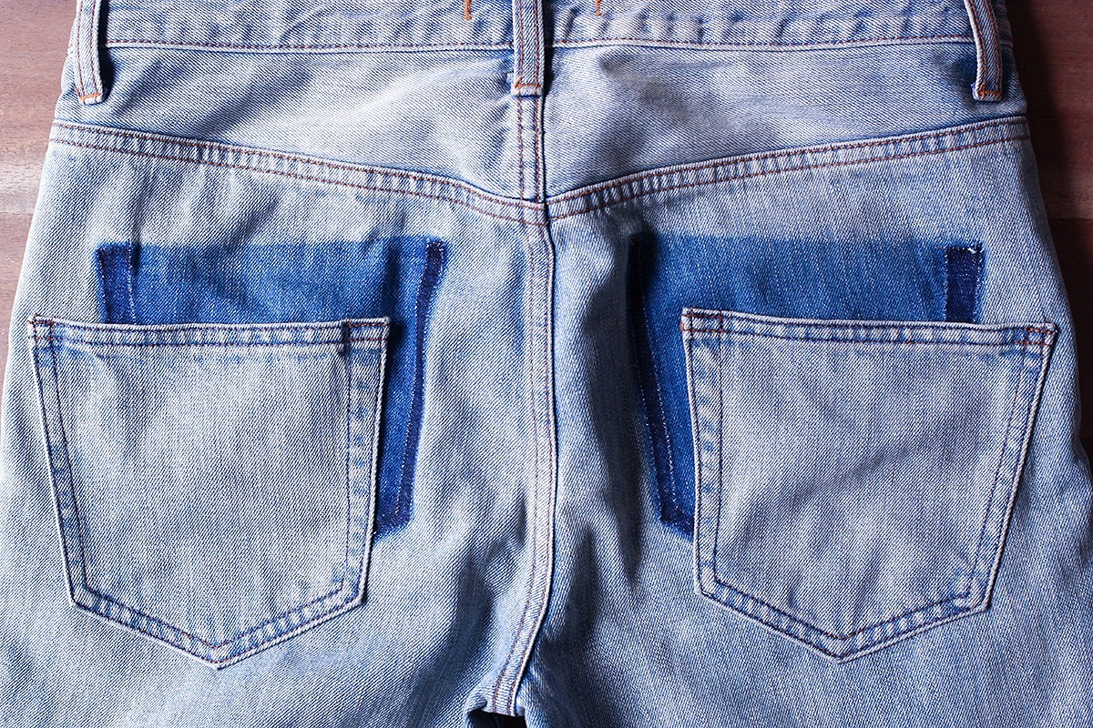 Карманы на джинсах сзади