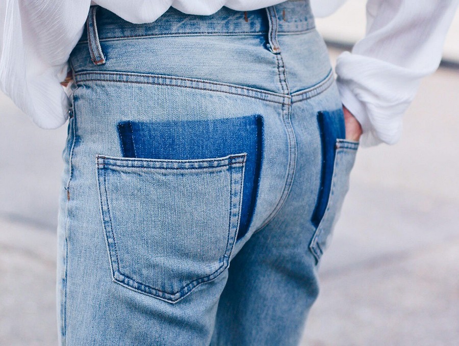 Задний карман джинсов