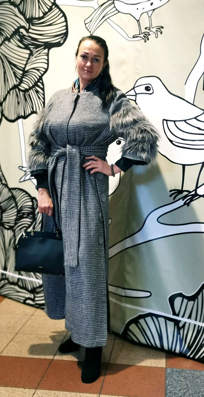 Пальто с мехом от Jeļena Borovska