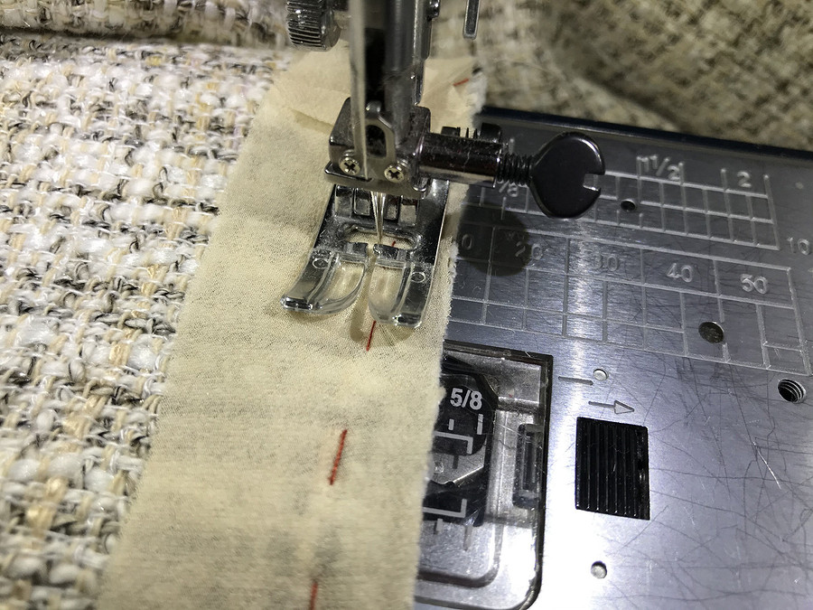 Рыхлые ткани: обработка подгибки низа изделия и рукавов